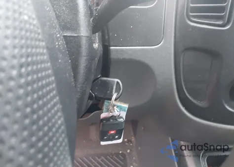 2005 Ford Escape Xls z USA, uszkodzony, nr VIN 1FMYU02ZX5DA09092